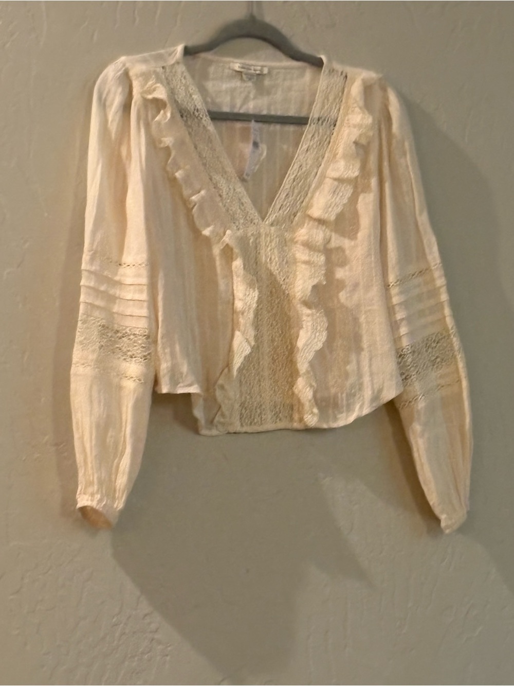 American Eagle Outfitters Cream Lace-Trim V-Neck Peasant Blouse - Picture 4 of 4
